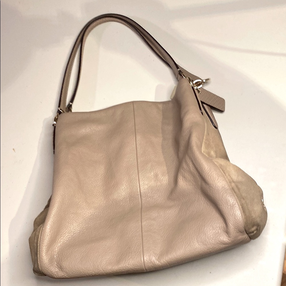 Coach Beige Leather Shoulder Bag